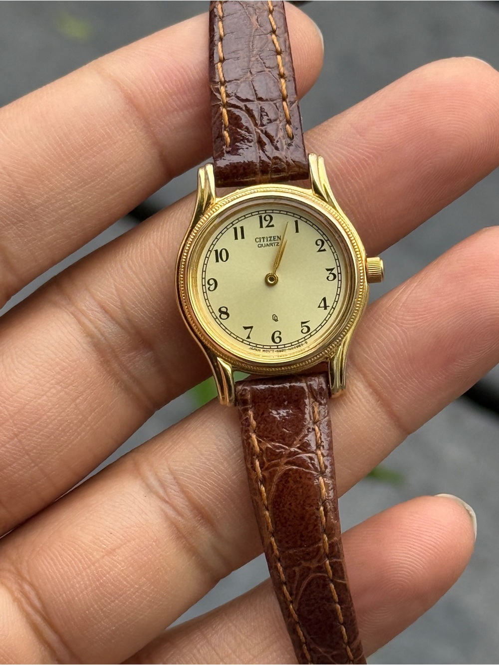 Citizen vintage Women's Gold Case Watch with Brown Leather Strap - Picture 3 of 7